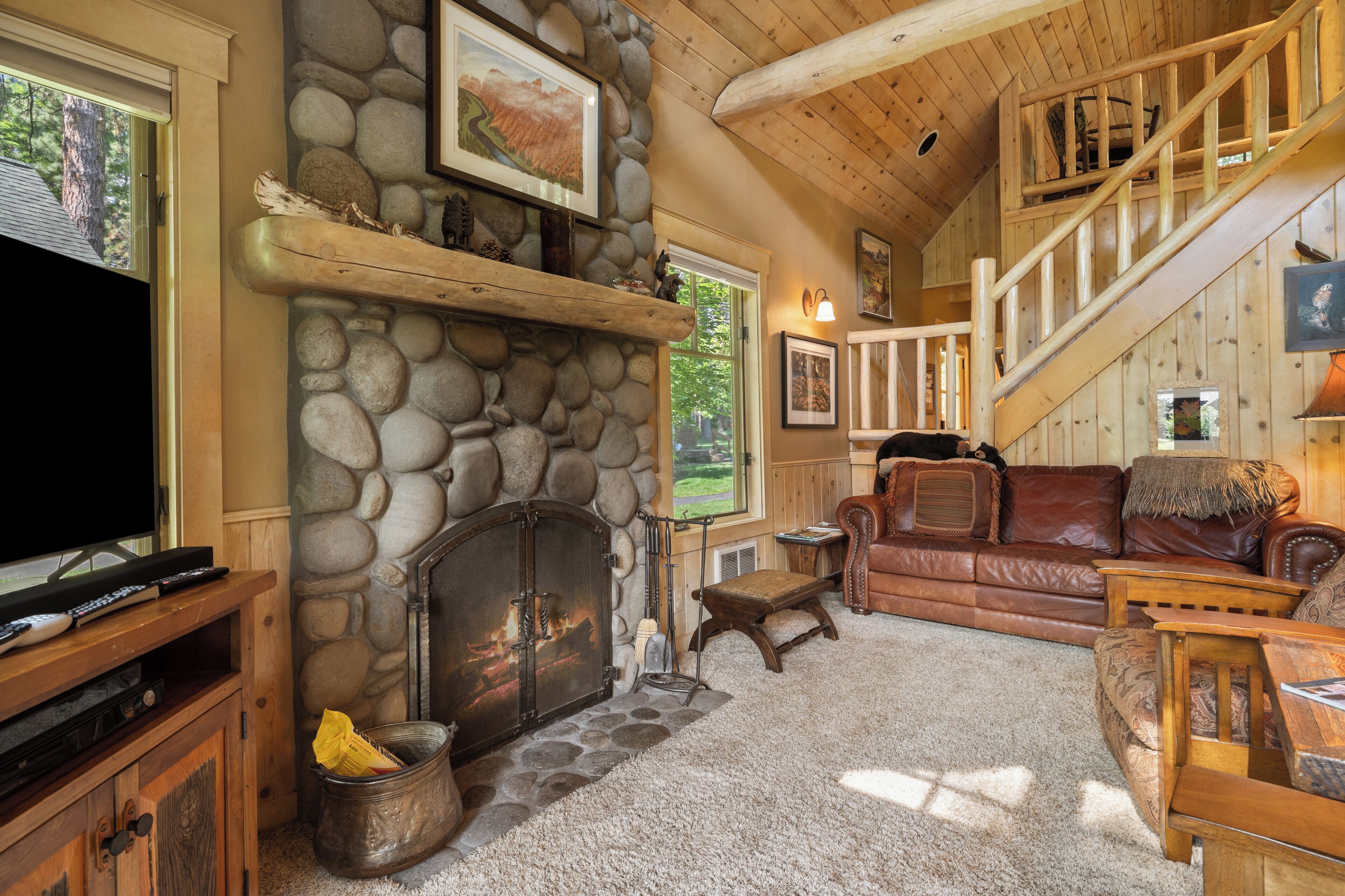 TV, fireplace, DVD player, stereo