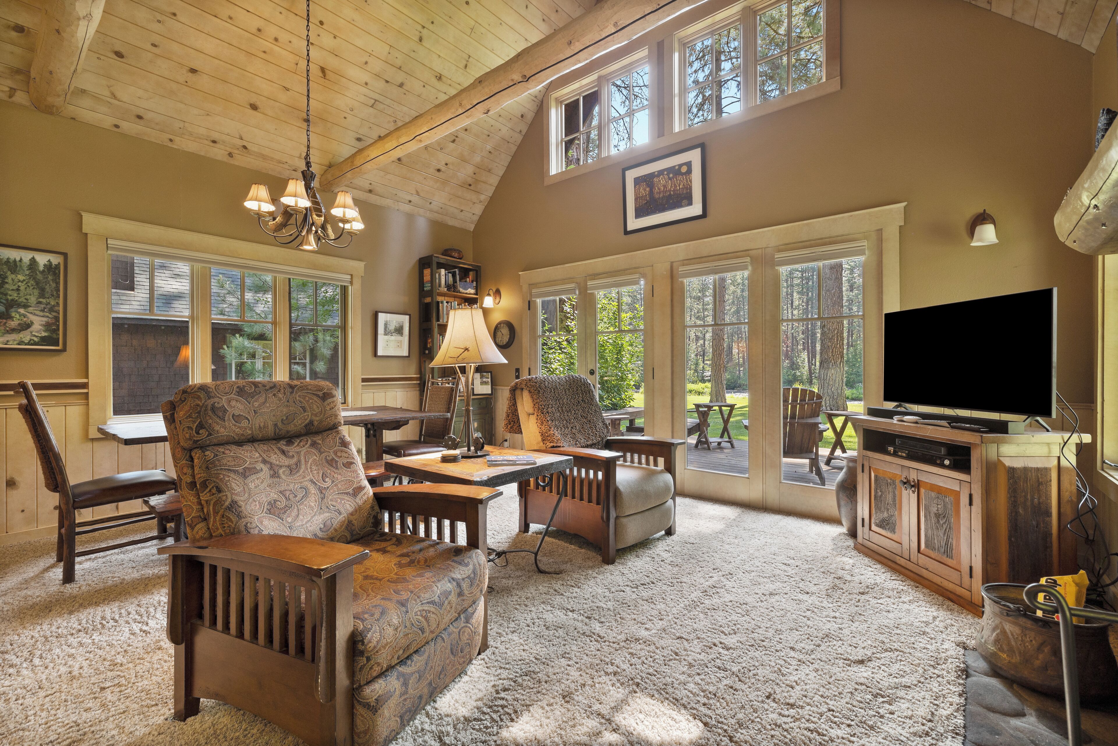 TV, fireplace, DVD player, stereo