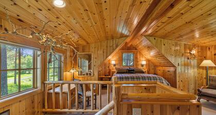 Metolius River Resort Cabin 11 Luxurious cabin on the Metolius River & fireplace
