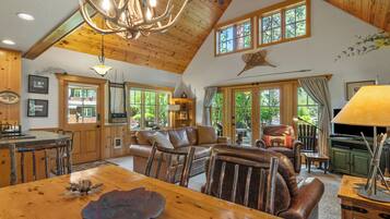 Televisión y chimenea