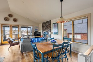 TV, peis og DVD-spiller