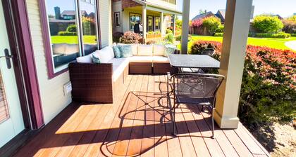 Ponderosa Sunset Retreat 2 bedroom 2 bath in Pine Meadow Village Sisters Oregon