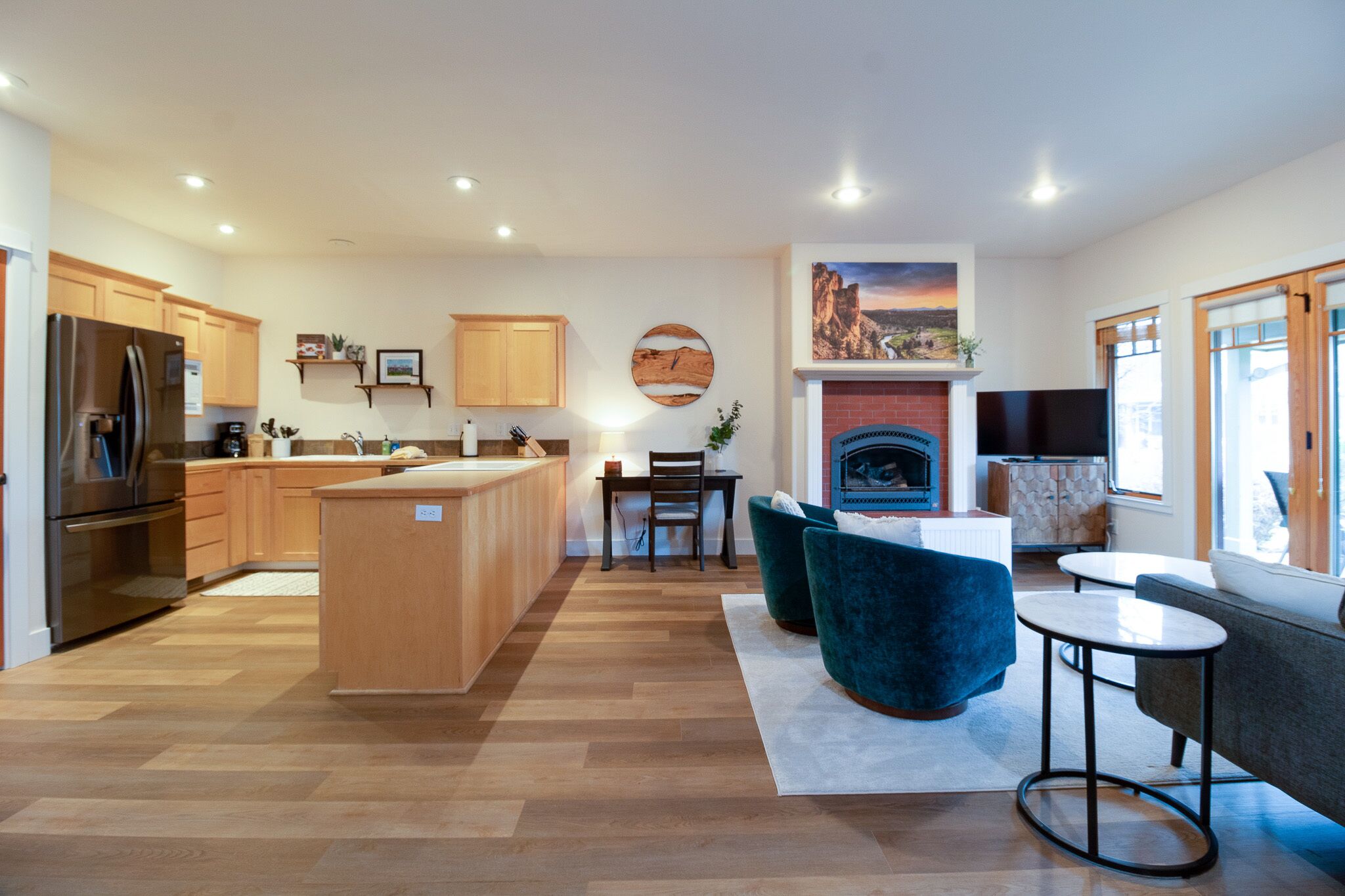 Télévision, cheminée