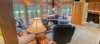 Fairway View Family home with 5 Bdrm 3 bth located on the 7th hole of Big Meadow