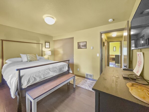 3 chambres, fer et planche à repasser, Wi-Fi gratuit, draps fournis