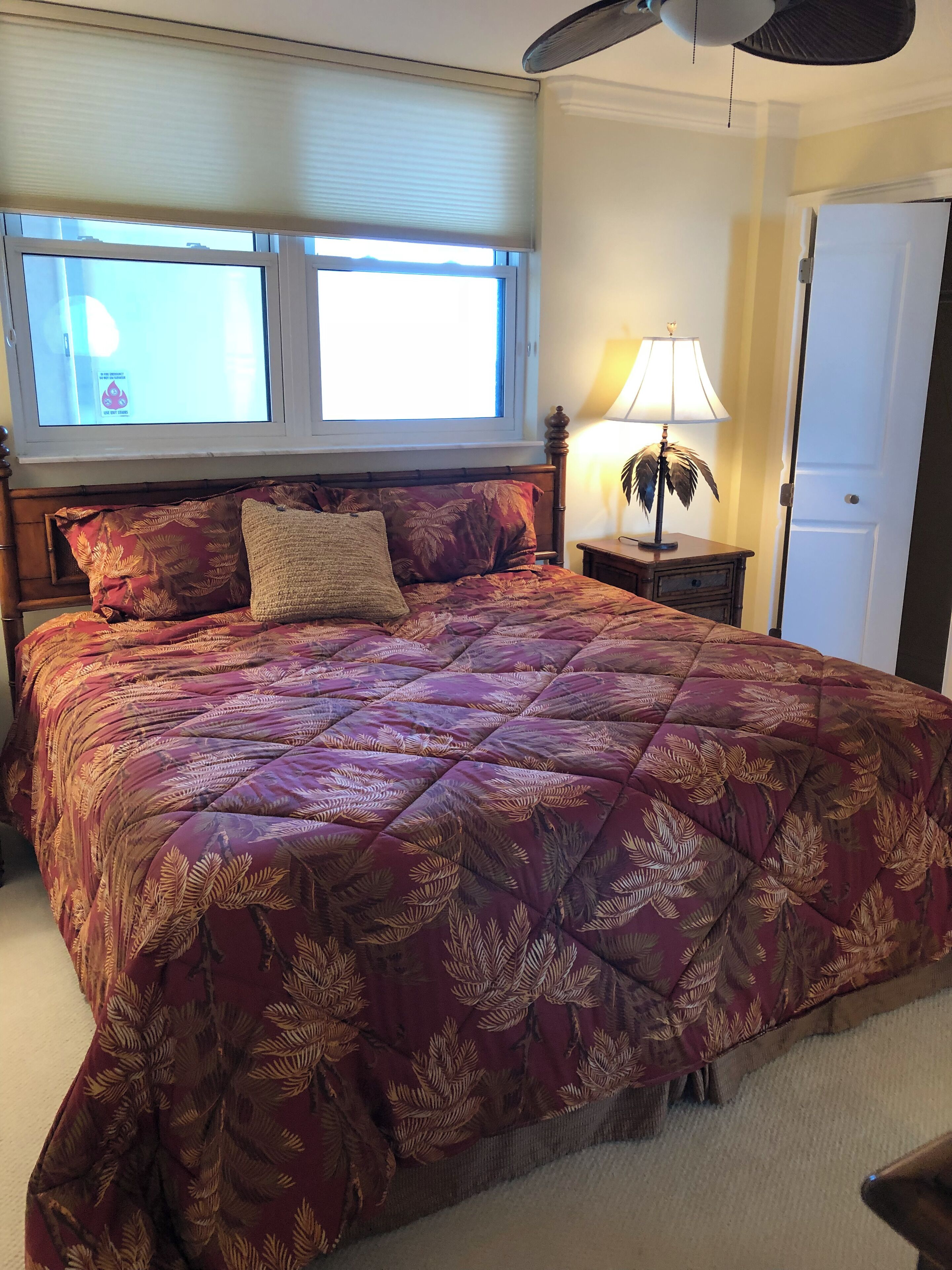 2 bedrooms, iron/ironing board, internet, bed sheets