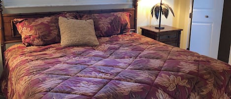 2 bedrooms, iron/ironing board, Internet, bed sheets