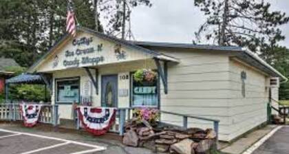 Beautiful land mark property 15 mins from the Wisconsin river and lake