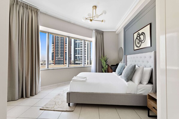 2 bedrooms, premium bedding, in-room safe, desk - Silkhaus 21st Century, DIFC Dubai (Dubai)