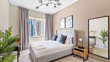 21st Century 808 | Banheiro | Produtos de toalete grátis, secador de cabelo, roupões de banho