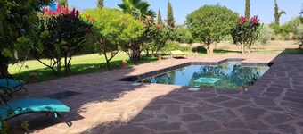 Maison Avec Piscine Privée, Jardin Arboré, Parking Clos à 2 kms D'amizmiz