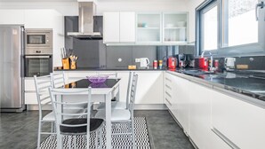 Private kitchen - Uptown Sea View by Madeira Sun Travel (Funchal)