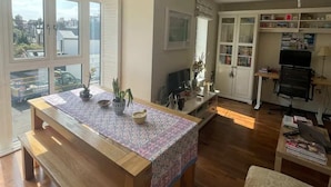 Basic Apartment, 1 Double Bed | View from property - Beautiful & Stylish 1BD Flat - Fulham (London)