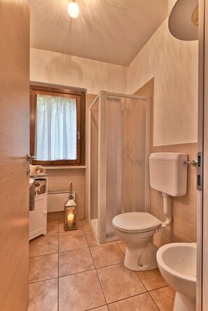 シャワー、タオル