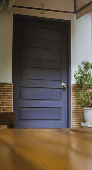 트래디셔널룸, 더블침대 1개, 앙스위트, 1층 | 저자극성 침구, 다리미/다리미판, 무료 WiFi, 침대 시트