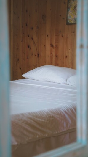 스탠다드룸, 더블침대 1개, 에어컨, 1층 | 저자극성 침구, 다리미/다리미판, 무료 WiFi, 침대 시트