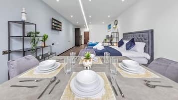 1 soverom, strykejern/-brett, wi-fi og sengetøy