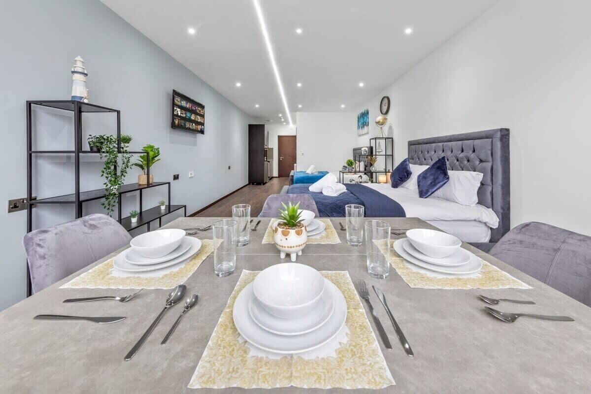 1 chambre, fer et planche à repasser, Wi-Fi, draps fournis