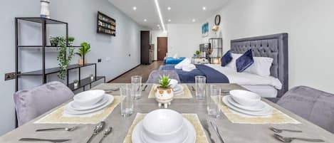 1 chambre, fer et planche à repasser, Wi-Fi, draps fournis