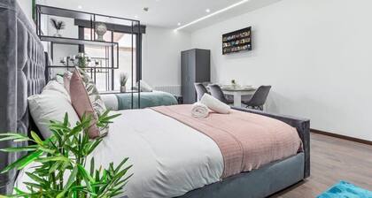Modern Studio Suite near Euston Central London