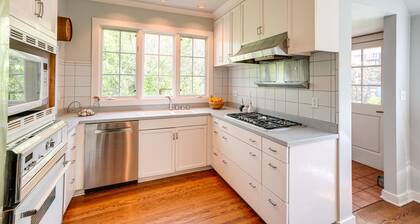 Berkeley Home w/ Garden, Close to San Francisco!