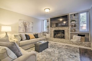 House (3 Bedrooms) | Front of property - Recently Renovated Raleigh Retreat w/ Patio! (Raleigh)