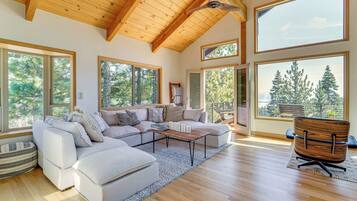 House (3 Bedrooms) | Front of property