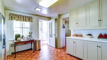 Rumah (5 Bedrooms) | Interior