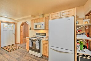 House (3 Bedrooms) | Interior - Priest Lake Apartment Near Hiking Trails! (Priest River)