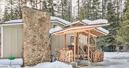Priest Lake Apartment Near Hiking Trails!