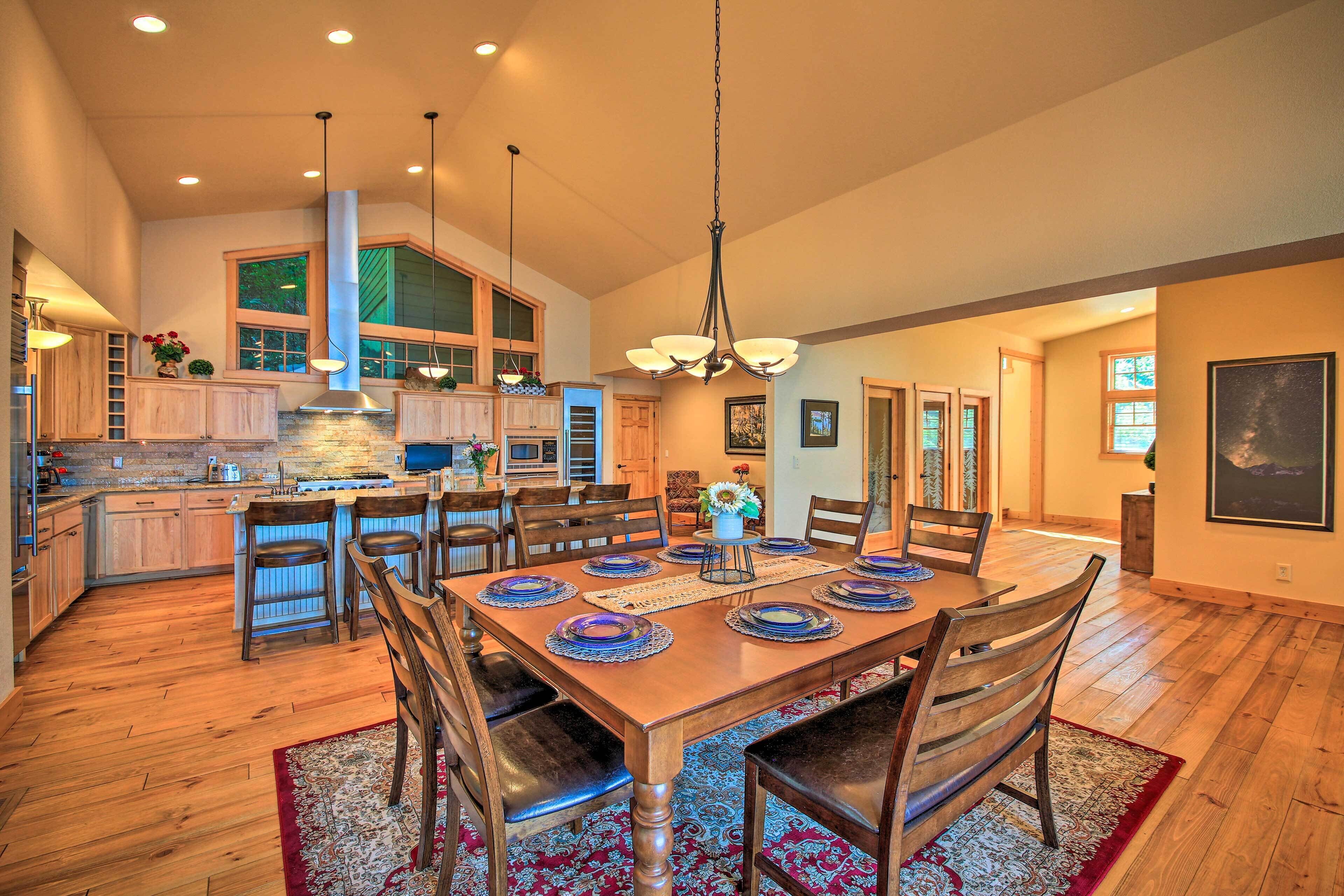 House (5 Bedrooms) | Interior