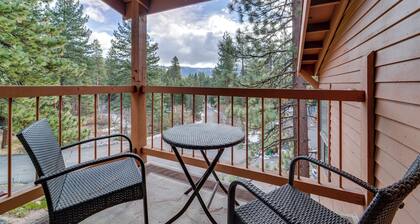 < 3 Mi to Lake Tahoe: Incline Village Condo!
