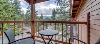 < 3 Mi to Lake Tahoe: Incline Village Condo!