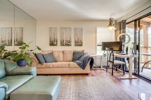 Interior - < 3 Mi to Lake Tahoe: Incline Village Condo! (Incline Village)