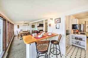 House (3 Bedrooms) | Interior - Sagle Lakefront Escape: Private Beach Access! (Sagle)