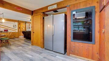 ํ์ฐ์ค (2 Bedrooms) | ๋ด๋ถ