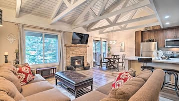 Apartment (3 Bedrooms) | Front of property