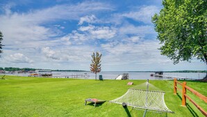 Unclassified image, 4 of 41, button - Bright Shawano Lake Oasis - Walk to Boat Launch! (Cecil)