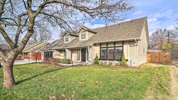 House (4 Bedrooms) | Exterior