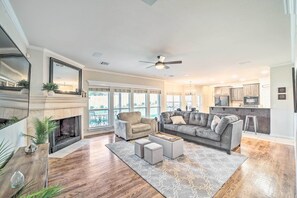 House (5 Bedrooms) | Front of property