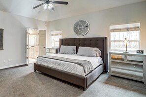 House (5 Bedrooms) | Interior