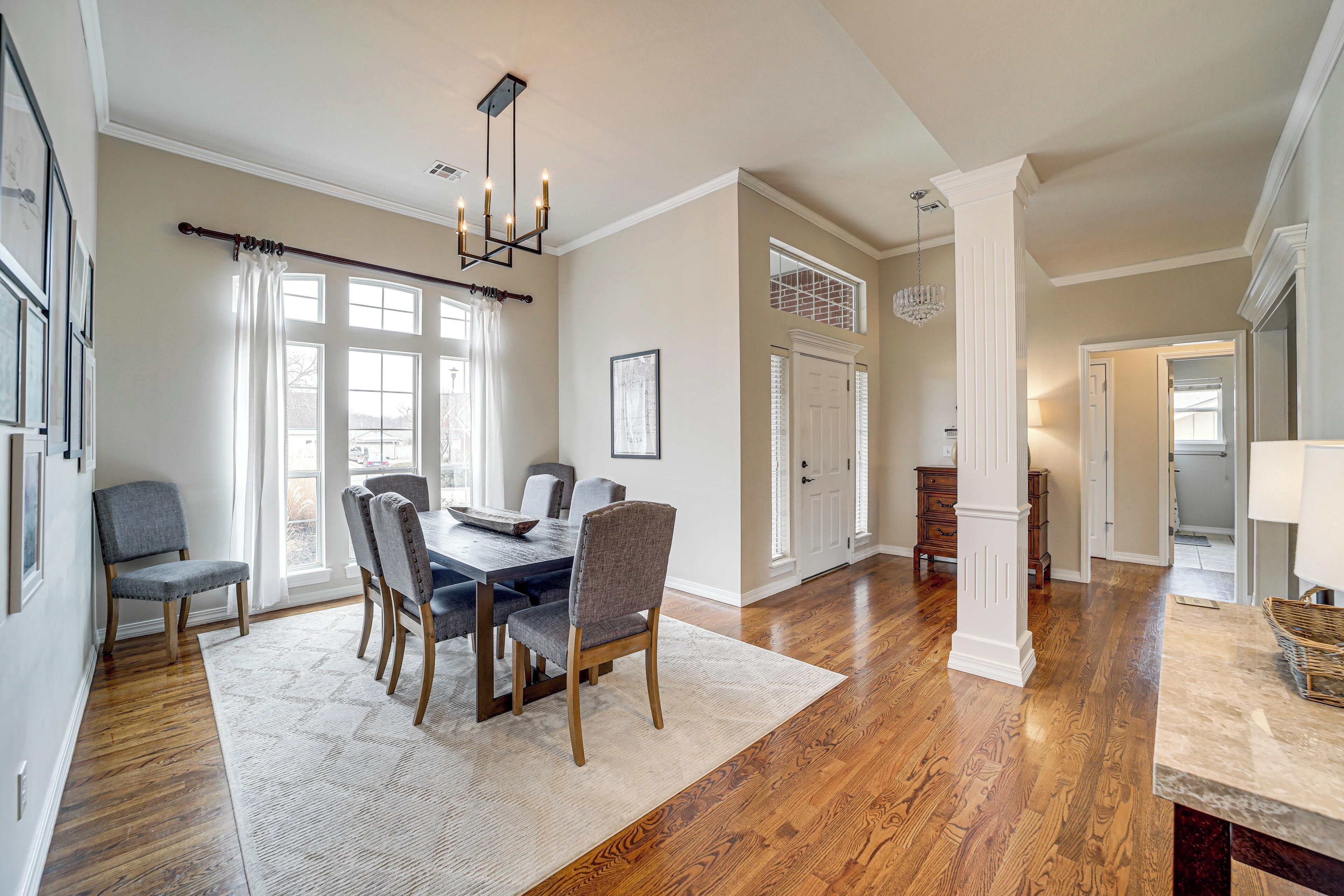 House (5 Bedrooms) | Interior