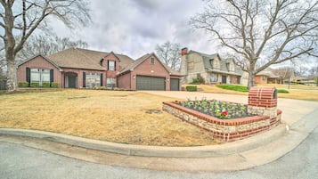 Rumah (5 Bedrooms) | Interior