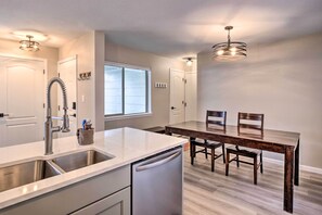 Microwave, oven, stovetop, dishwasher - Frisco Condo w/ 2 Hot Tubs: Steps to Lake Dillon (Frisco)