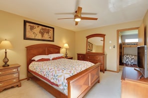 Apartment (3 Bedrooms) | Interior - 4 Mi to Marina: Family Townhome in Silverthorne! (Silverthorne)
