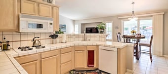 Large Yard + Hot Tub: Reno Retreat!