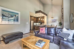 Apartment (3 Bedrooms) | Interior - Modern Mammoth Lakes Condo: Ski, Hike, & More! (Mammoth Lakes)