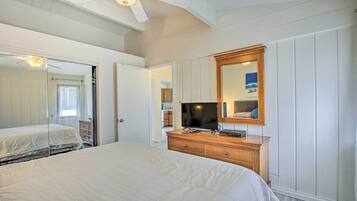 2 bedrooms, iron/ironing board, bed sheets