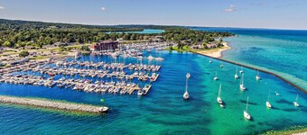 Downtown Traverse City Condo: 32 Mi to Ski Slopes!