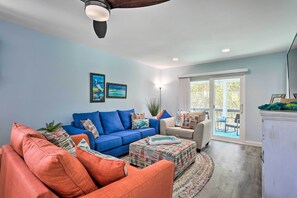 Apartment (2 Bedrooms) | Interior - Holmes Beach Retreat: Walk to Beach & Dining! (Holmes Beach)